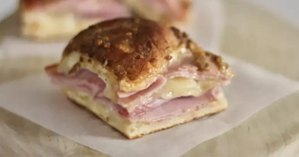 baked ham and cheese sliders