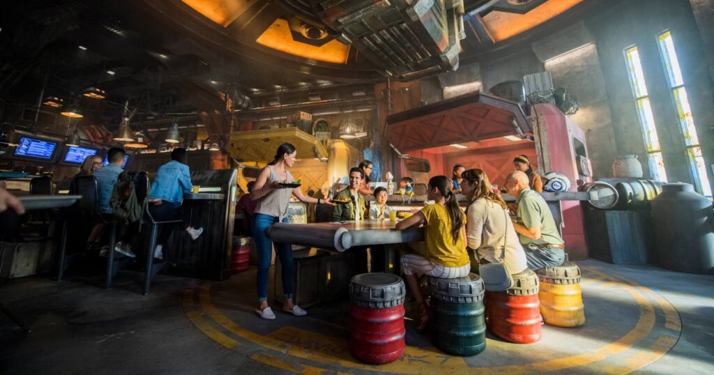 docking bay restaurant in galaxy's edge