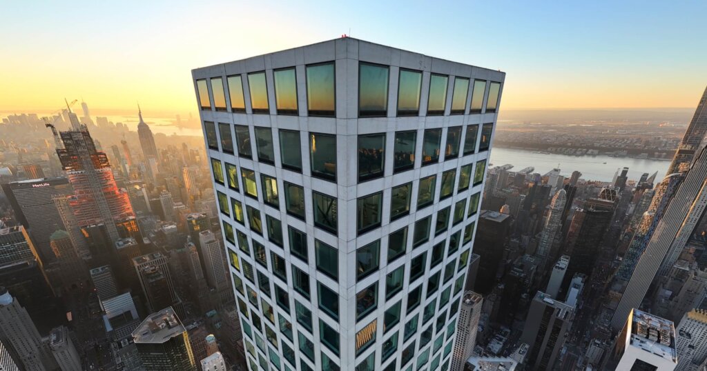 Close-Up Aerial View of 432 Park Avenue – NYC’s Iconic Super-Tall Skyscraper