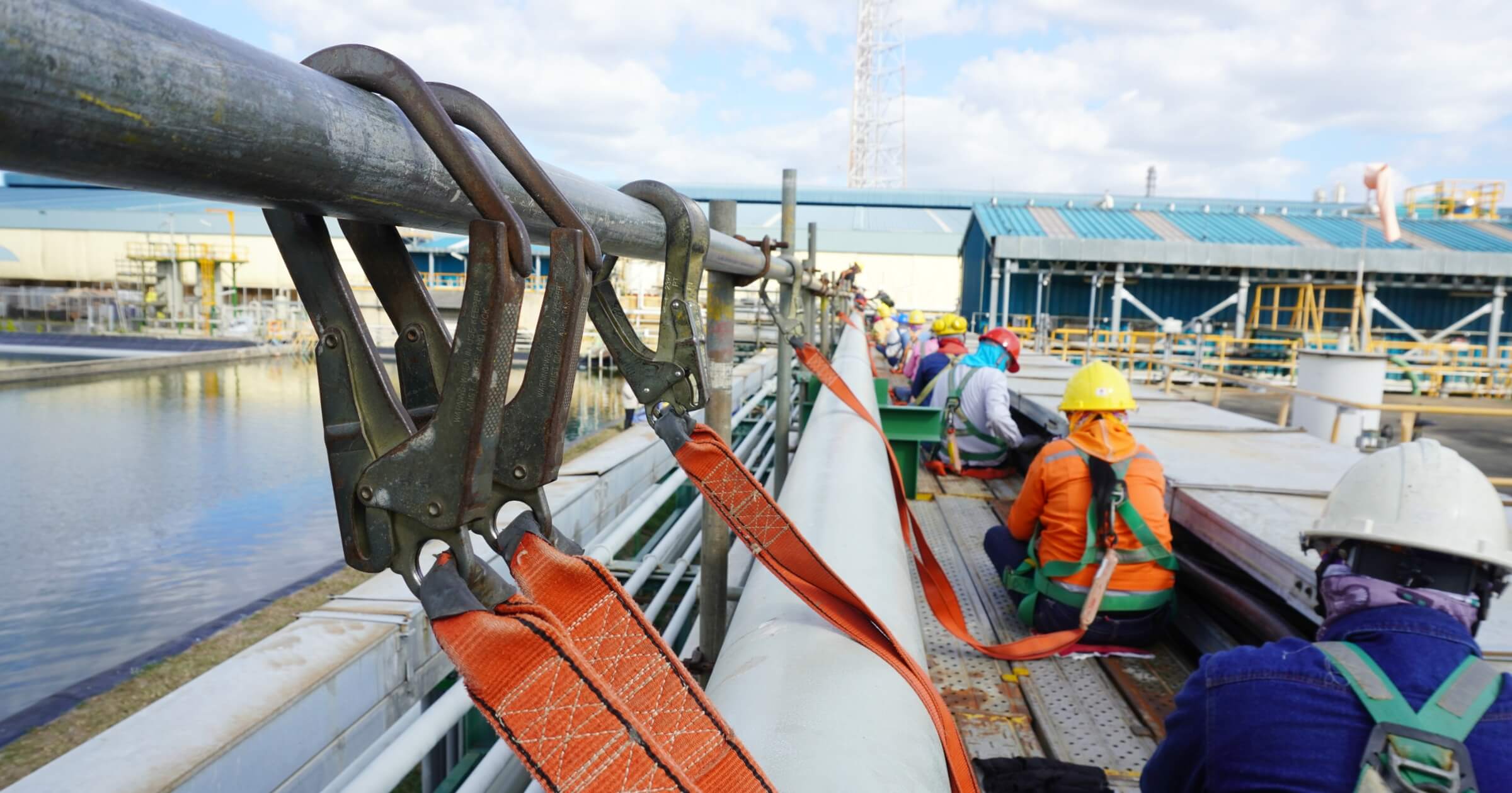 fall protection system on a scaffolding pipe