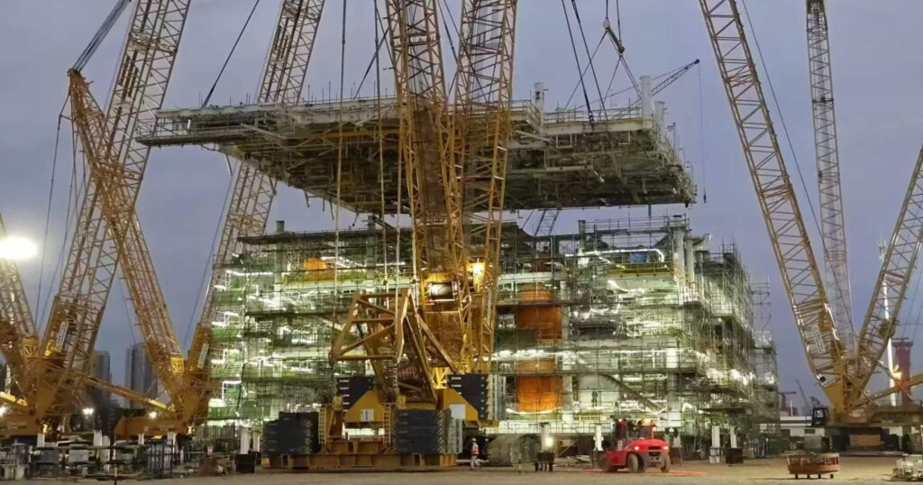 LNG projects using modular construction