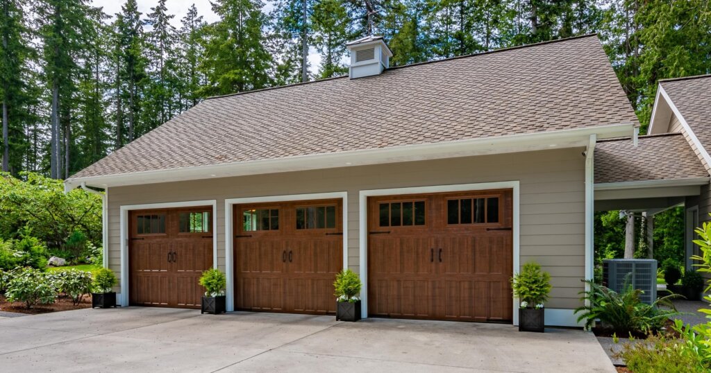 craftsman style home three car garage