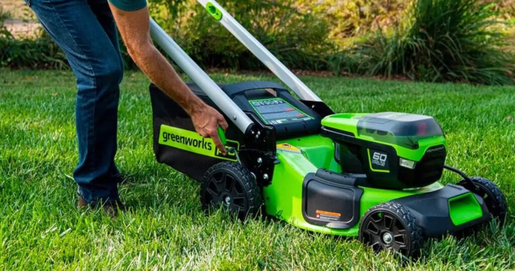 Greenworks 60V 21″ Self-Propelled Lawn Mower