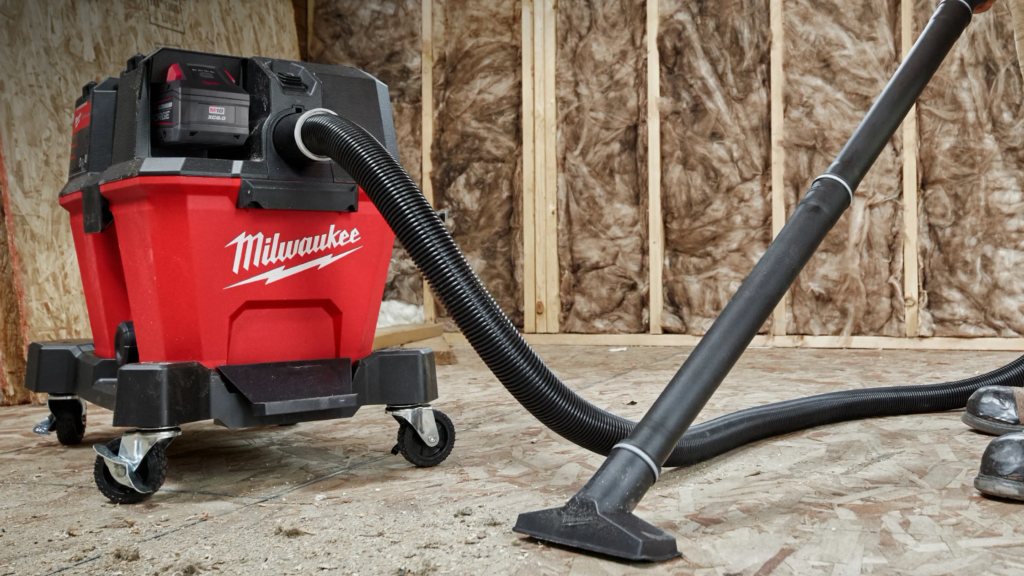 Milwaukee shop vac close up