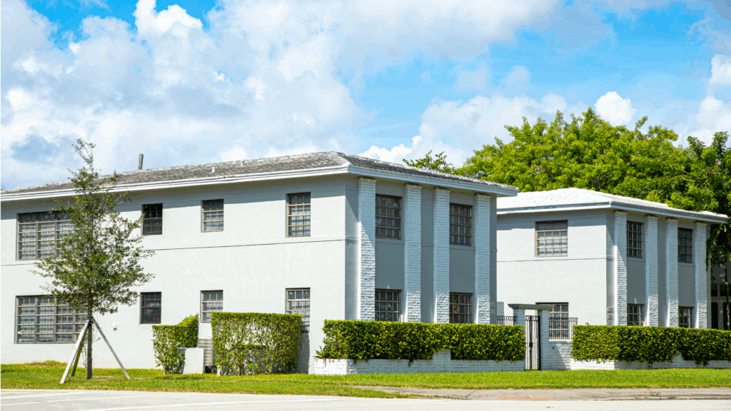 How much does it cost to build an apartment complex 2