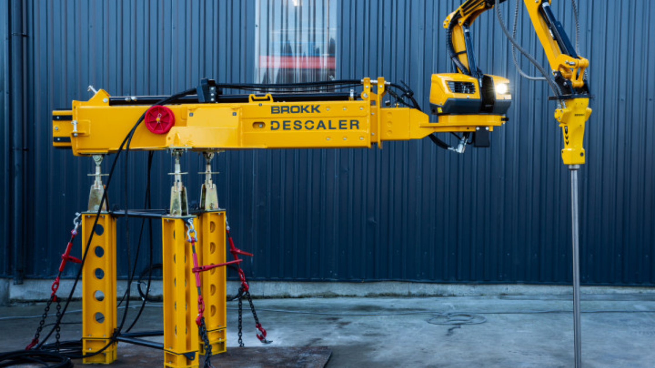 Brokk descaler