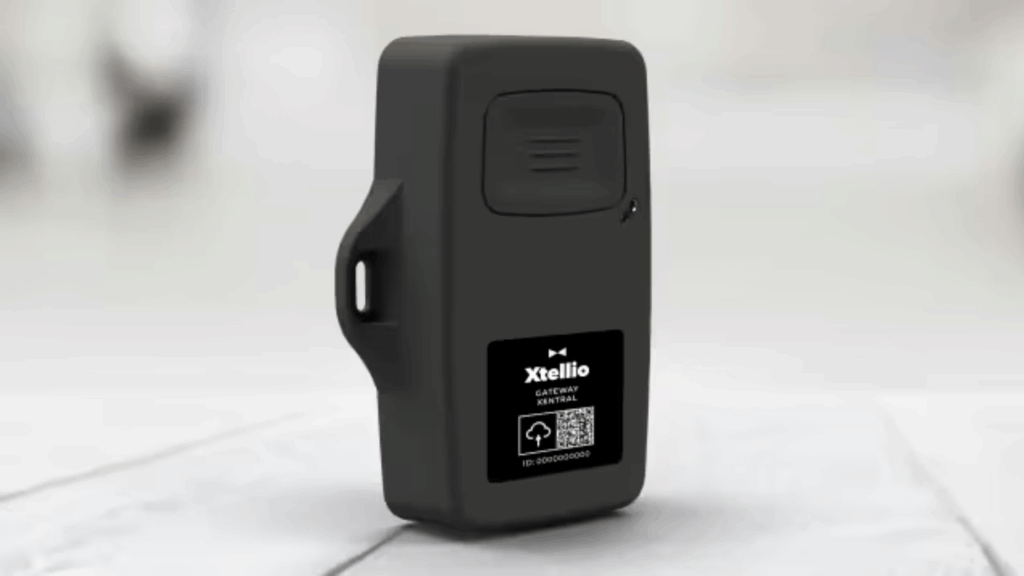 Xtellio Xentral can function as a stand-alone sensor device, but can also be paired with Xenses for greater visibility on large and small assets. 