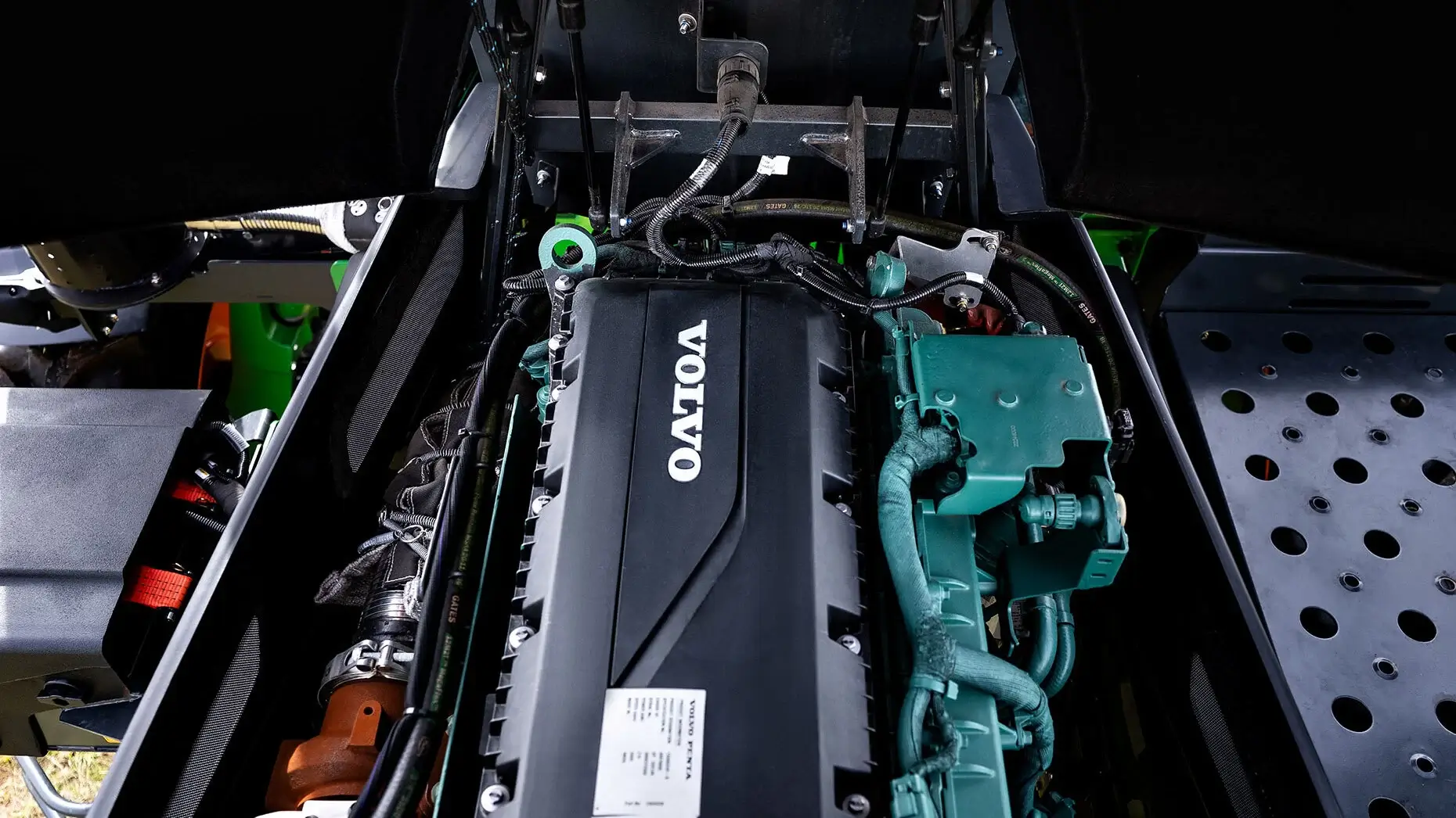 Volvo Penta D8 engine in Stara agriculture machine